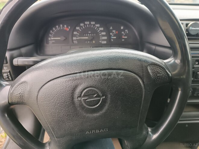 Opel Vectra 1994, 320,000 km - 2.0 l - Şəki