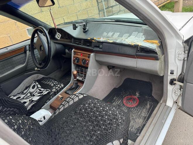 Mercedes E 200 1994, 444,444 km - 2.0 л - Mingəçevir