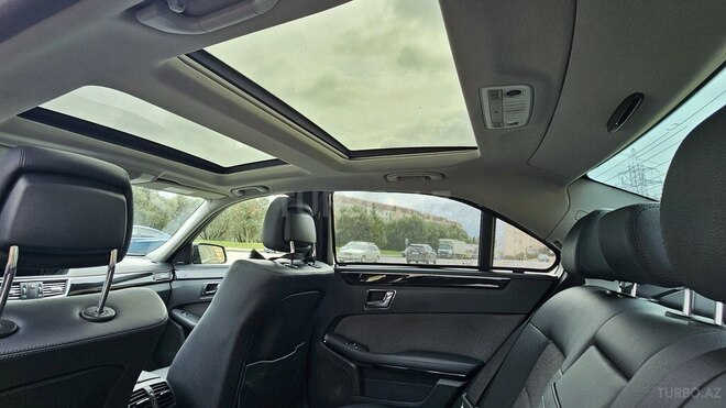 Mercedes E 250 2010, 162,500 km - 1.8 l - Bakı