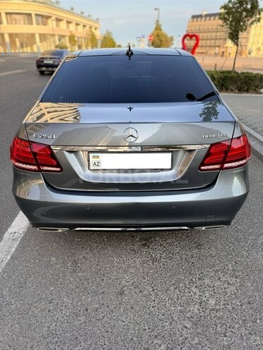 Mercedes E 250 4MATIC 2015, 216,000 km - 2.2 л - Bakı