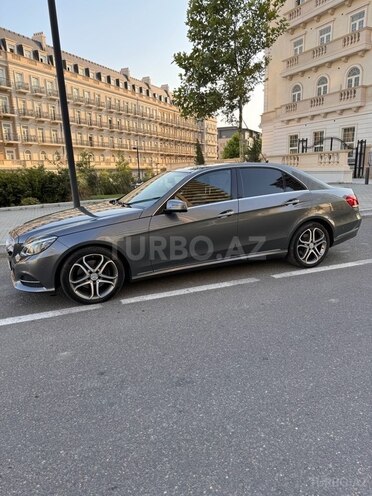 Mercedes E 250 4MATIC 2015, 216,000 km - 2.2 л - Bakı