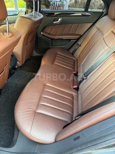 Mercedes E 250 4MATIC 2015, 216,000 km - 2.2 л - Bakı