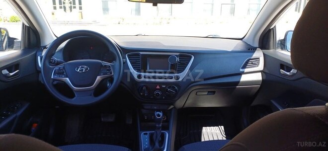 Hyundai Accent 2018, 104,430 km - 1.6 л - Bakı