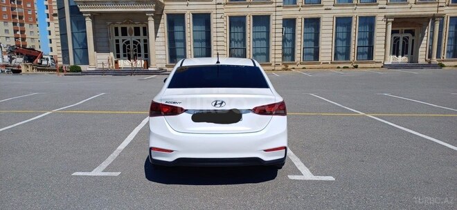 Hyundai Accent 2018, 104,430 km - 1.6 л - Bakı