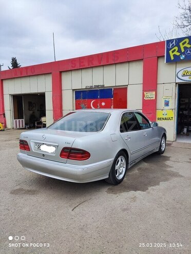 Mercedes E 270 1999, 553,772 km - 2.7 l - Biləsuvar
