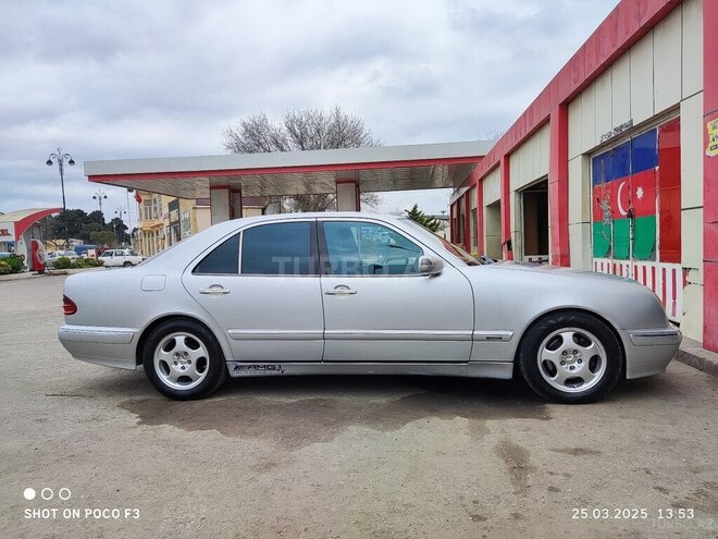 Mercedes E 270 1999, 553,772 km - 2.7 l - Biləsuvar