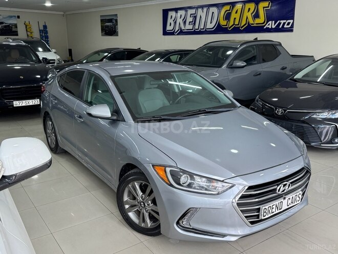 Hyundai Elantra-4