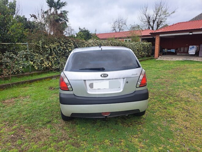 Kia Rio 2006, 297,000 km - 1.5 l - Astara