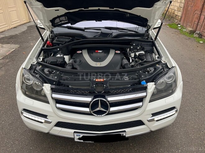 Mercedes GL 500 4MATIC 2010, 261,000 km - 5.5 l - Sumqayıt
