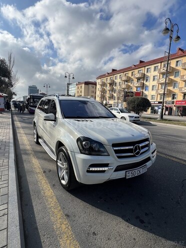 Mercedes GL 500 4MATIC 2010, 261,000 km - 5.5 l - Sumqayıt