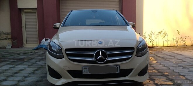 Mercedes B 180 2015, 324,000 km - 1.8 l - Bakı