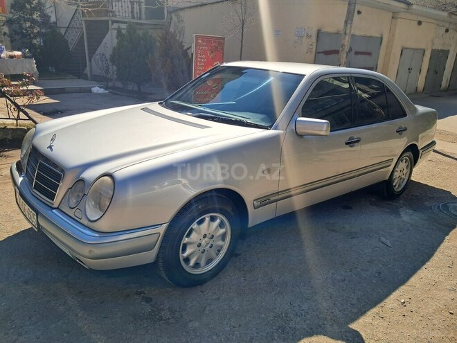 Mercedes E 240 1998, 192,913 km - 2.4 l - Bakı