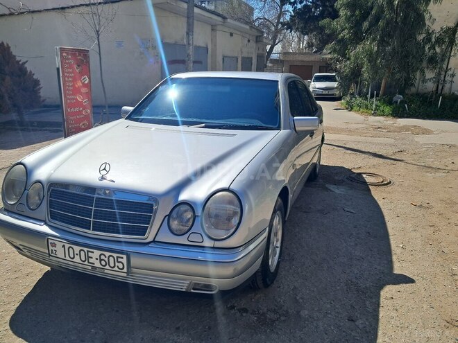 Mercedes E 240 1998, 192,913 km - 2.4 l - Bakı