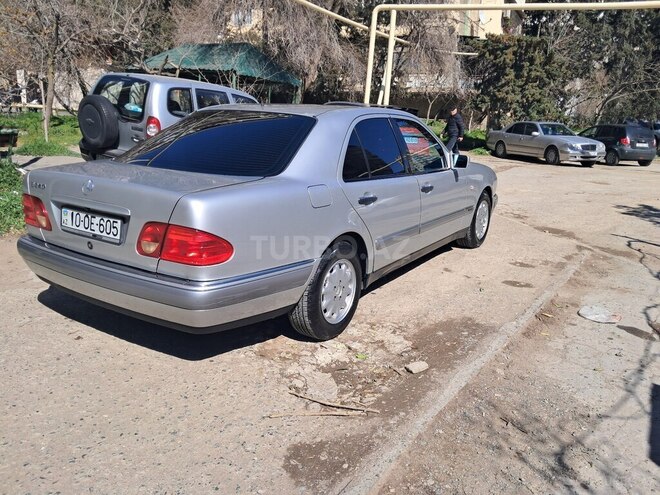 Mercedes E 240 1998, 192,913 km - 2.4 l - Bakı