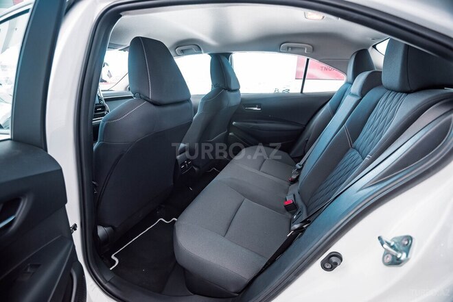 Toyota Corolla-12