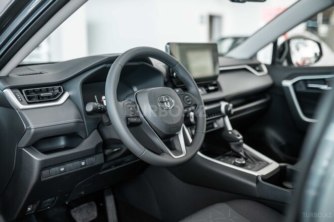Toyota RAV4-7