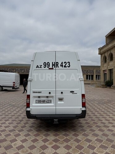 Ford Transit-4