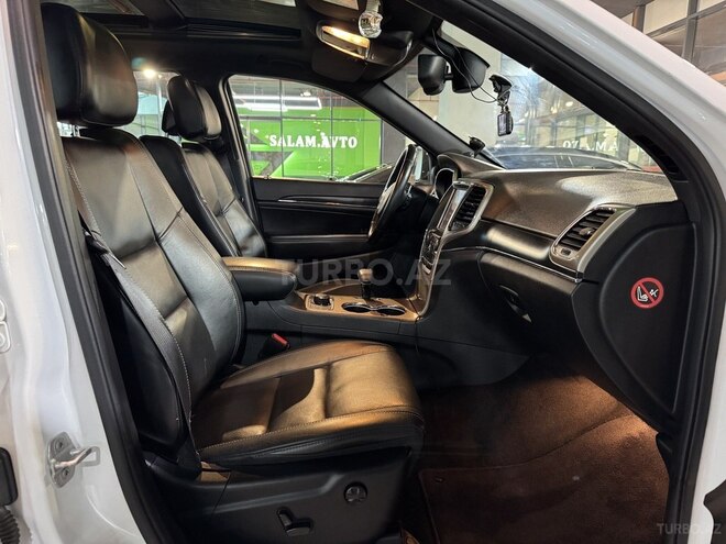Jeep Grand Cherokee-10
