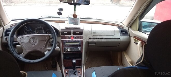 Mercedes C 220 1997, 123,456 km - 2.2 л - Gəncə