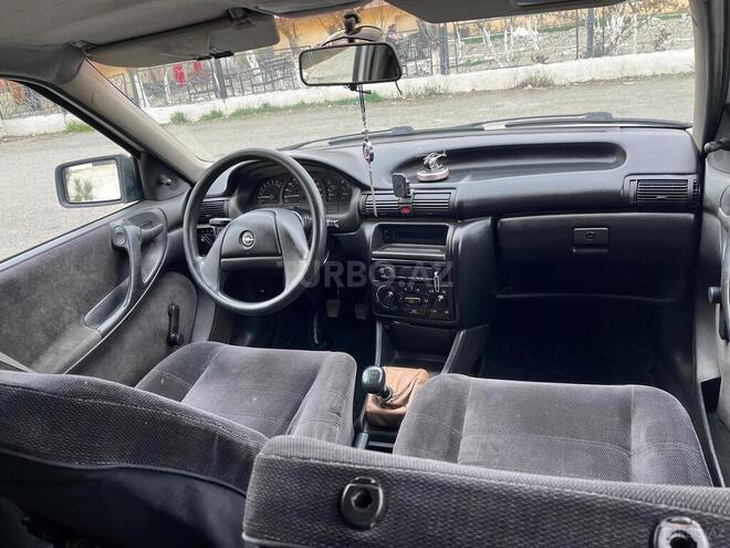 Opel Astra 1992, 371,500 km - 1.6 l - Füzuli