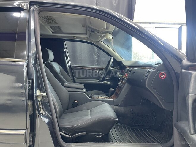 Mercedes E 240 1999, 265,000 km - 2.4 l - Sumqayıt