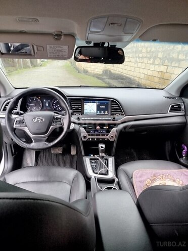 Hyundai Avante 2018, 182,000 km - 1.6 l - Bakı