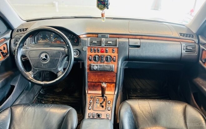 Mercedes E 200 1998, 265,984 km - 2.0 l - Bakı