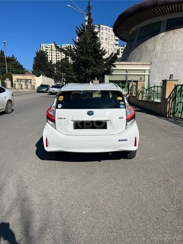 Toyota Aqua 2018, 141,500 km - 1.5 l - Bakı