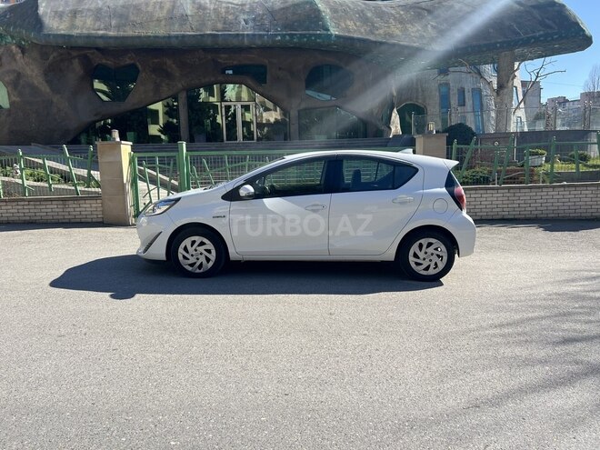 Toyota Aqua 2018, 141,500 km - 1.5 l - Bakı