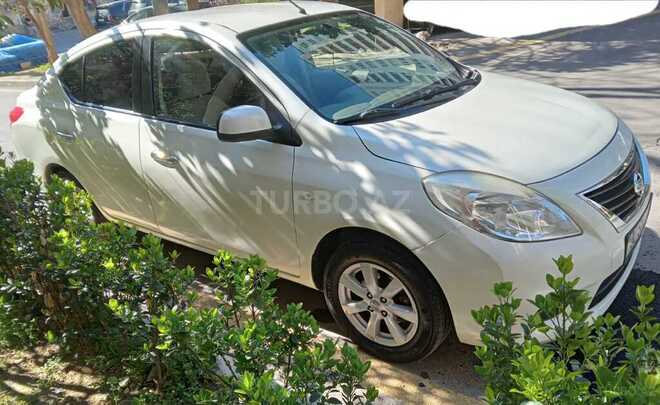 Nissan Sunny 2013, 150,000 km - 1.5 l - Bakı