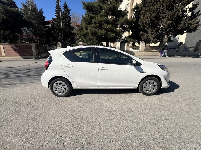 Toyota Aqua 2018, 141,500 km - 1.5 l - Bakı
