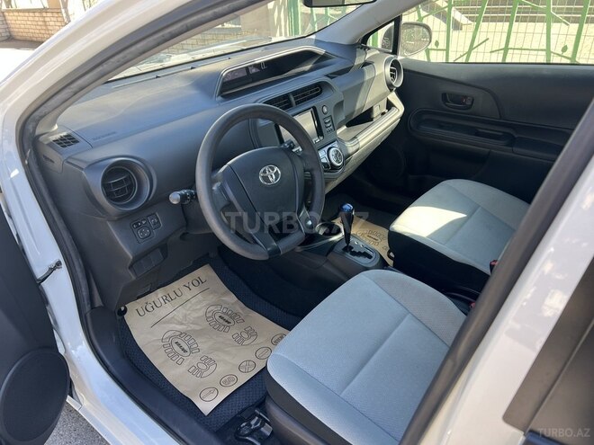 Toyota Aqua 2018, 141,500 km - 1.5 l - Bakı