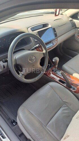 Toyota Camry 2003, 303,299 km - 3.0 l - Qusar