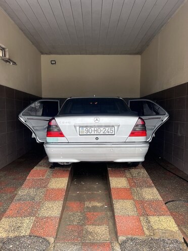 Mercedes C 240 2000, 379,090 km - 2.4 л - Bakı