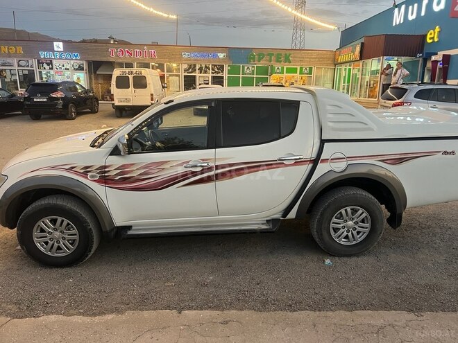 Mitsubishi L200 2014, 290,000 km - 2.5 l - Göyçay