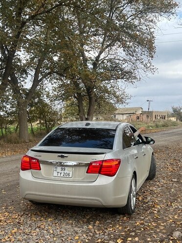 Chevrolet Cruze 2015, 370,000 km - 1.4 l - Şirvan