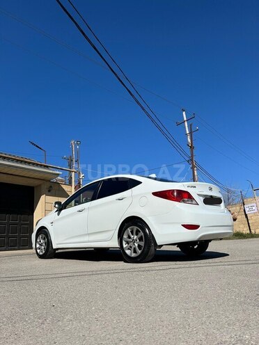 Hyundai Accent 2012, 204,000 km - 1.6 l - Bakı