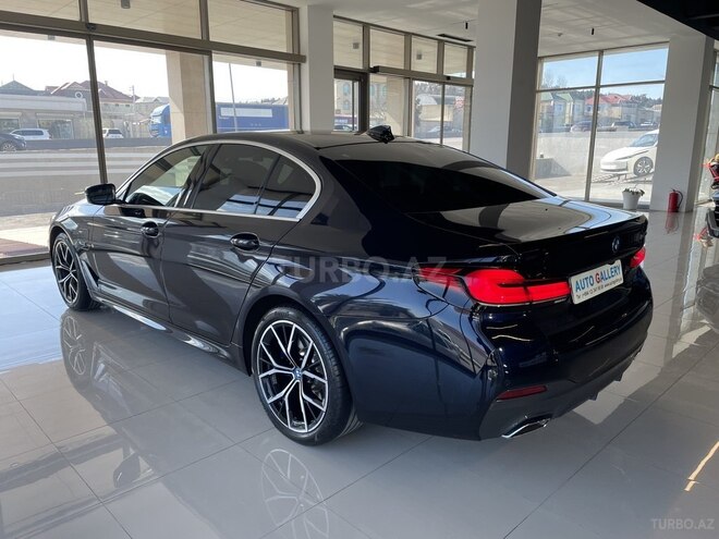BMW 530e-6
