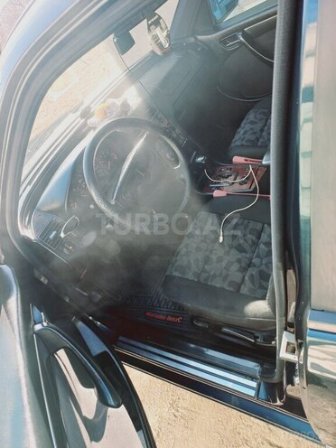 Mercedes C 200 1998, 270,000 km - 2.0 l - Qazax