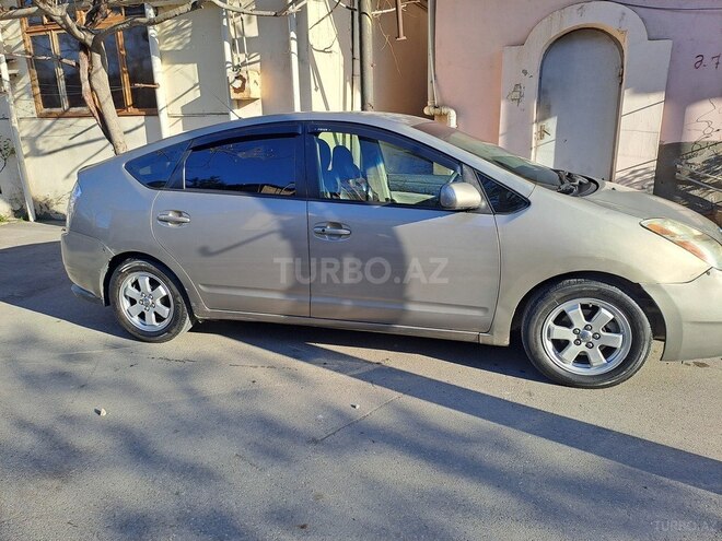 Toyota Prius 2009, 180,000 km - 1.5 л - Bakı