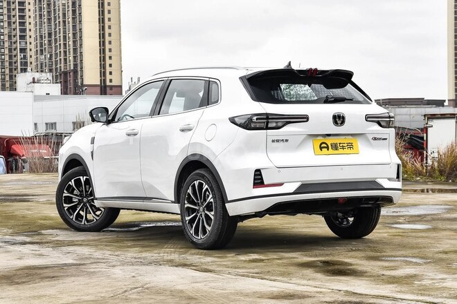 Changan CS 55 Plus 2025, 0 km - 1.5 l - Bakı