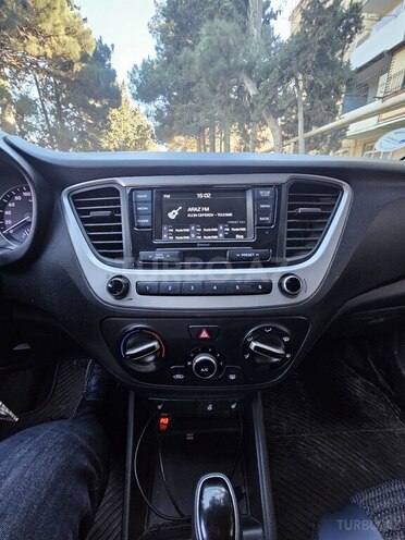 Hyundai Accent 2017, 188,000 km - 1.4 л - Bakı