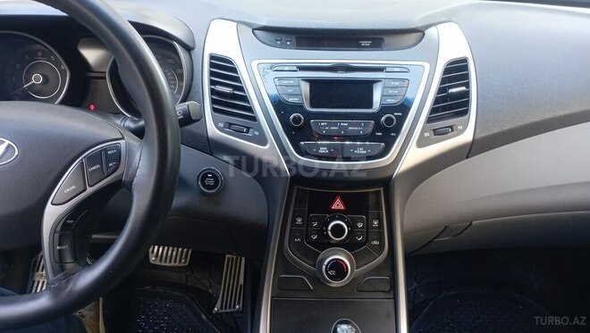 Hyundai Elantra 2015, 178,000 km - 1.8 л - Sumqayıt