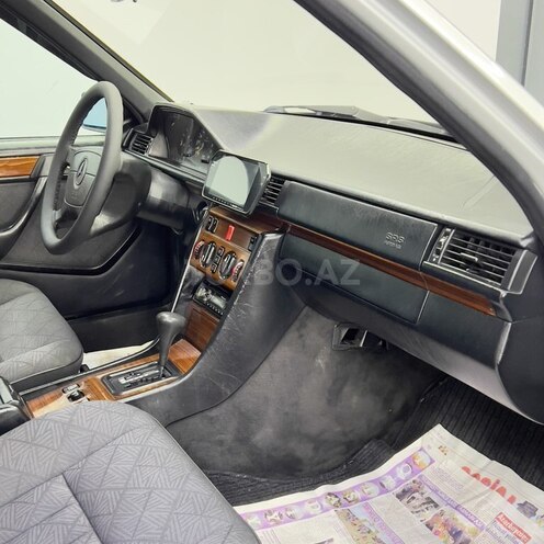 Mercedes E 200 1994, 139,111 km - 2.0 l - Sumqayıt