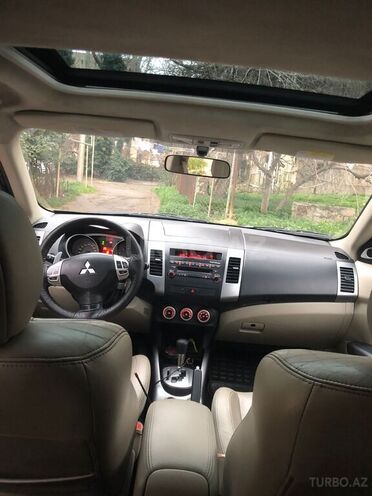 Mitsubishi Outlander 2008, 300,000 km - 3.0 l - Bakı
