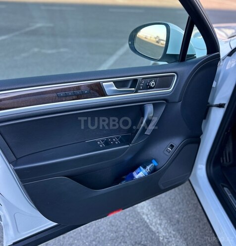Volkswagen Touareg 2013, 179,000 km - 3.6 l - Bakı