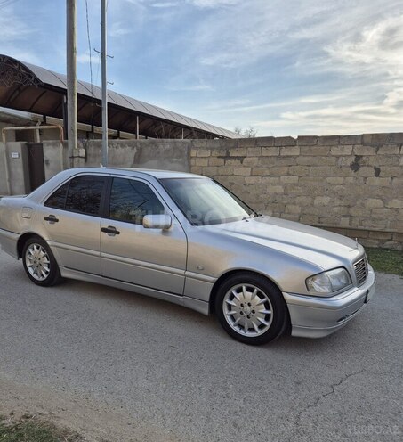 Mercedes C 220 d 2000, 322,000 km - 2.2 л - Xırdalan