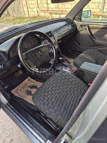 Mercedes C 220 d 2000, 322,000 km - 2.2 л - Xırdalan