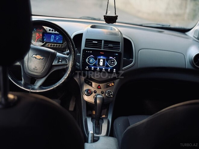Chevrolet Aveo-11