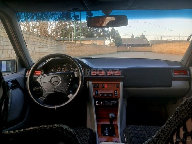 Mercedes E 200 1994, 400,000 km - 2.0 l - Masallı